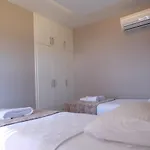 Roas Residences