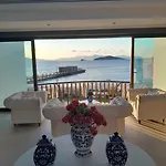 Small Beach Hotel
