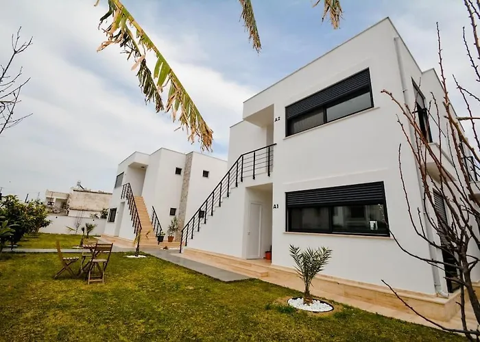 Brand New 2 Bedroom Top Floor Flat With Pool A2