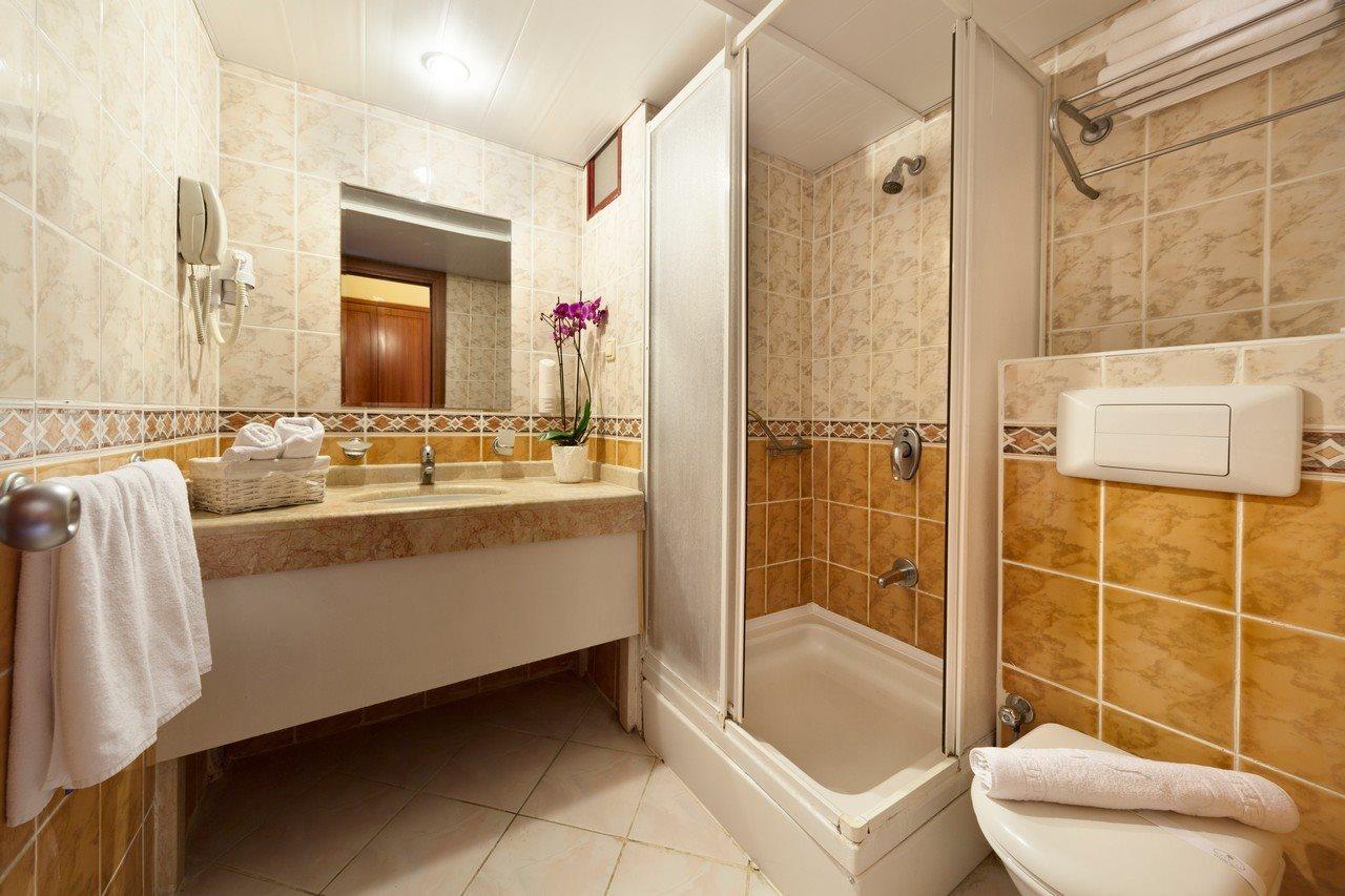 Golden Age Crystal Hotel 4*