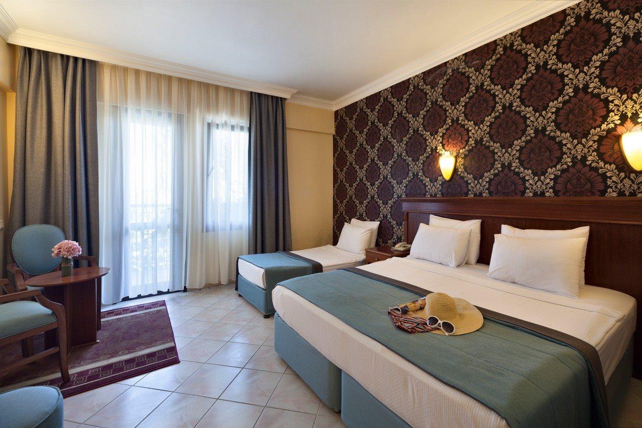Golden Age Crystal Hotel 4*