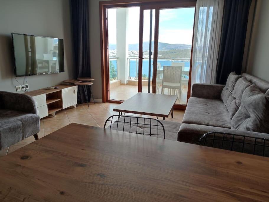 Aura Apartment *