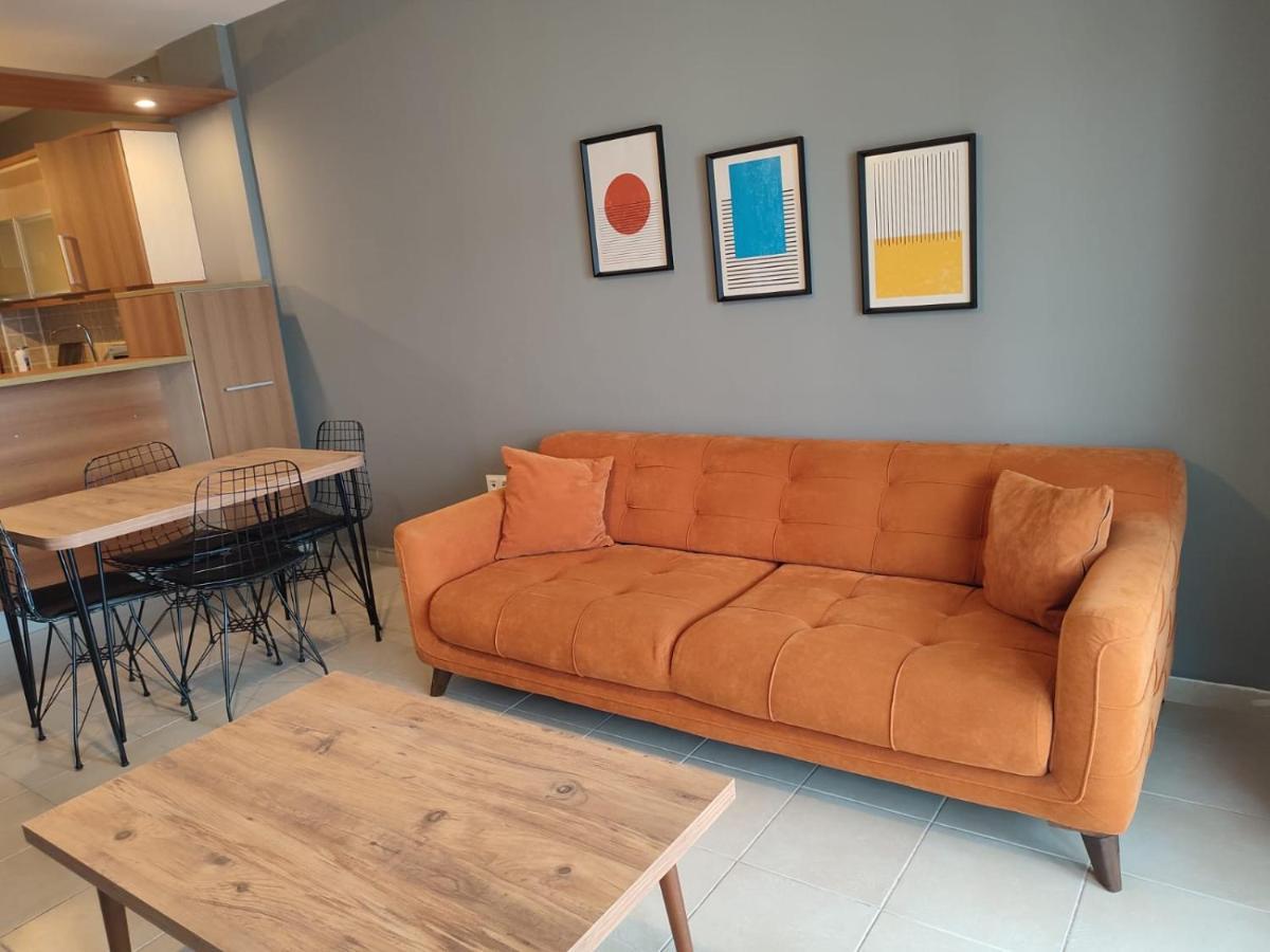 Apartment Aura *