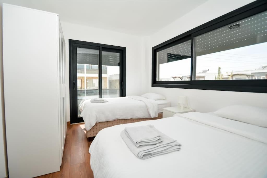 Daire Brand New 2 Bedroom Floor Flat With Pool A2