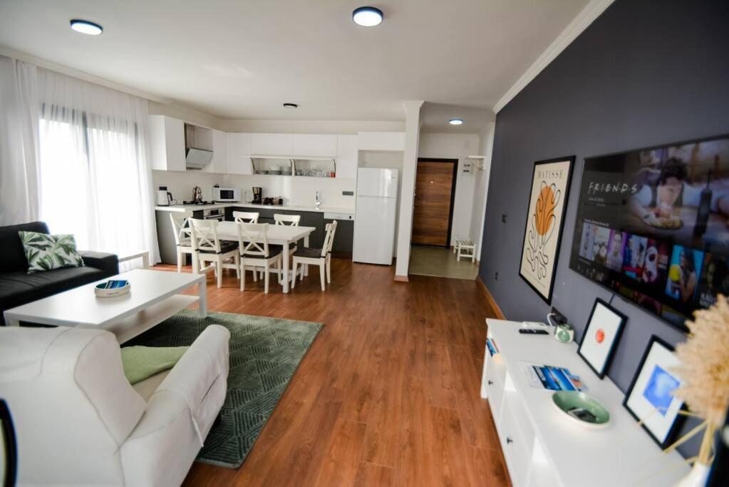 Brand New 2 Bedroom Floor Flat With Pool A2 Daire *