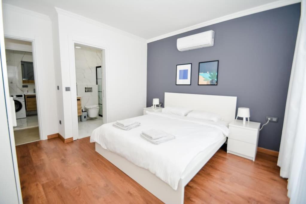 Daire Brand New 2 Bedroom Floor Flat With Pool A2 *