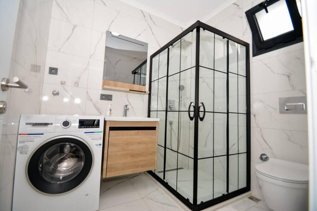 Brand New 2 Bedroom Floor Flat With Pool A2 *