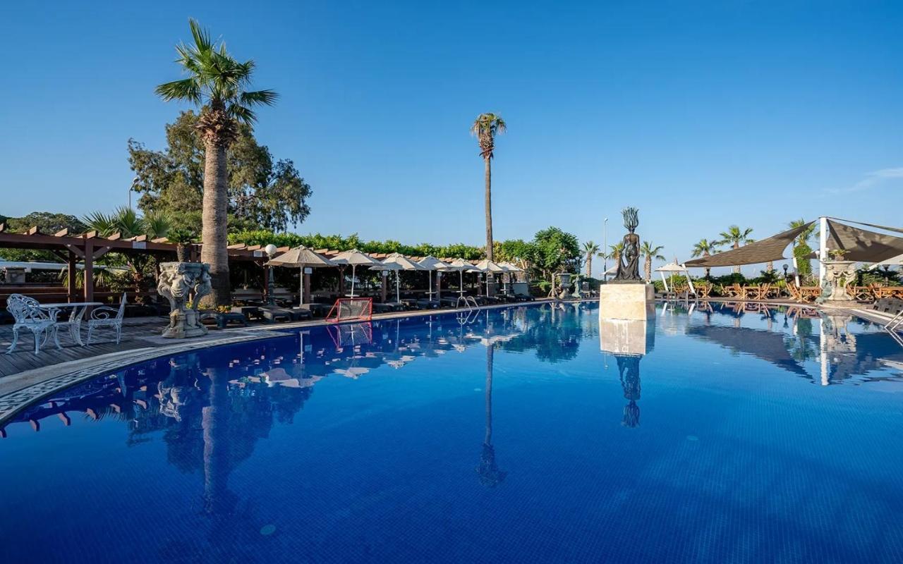 Golden & Otel 4*