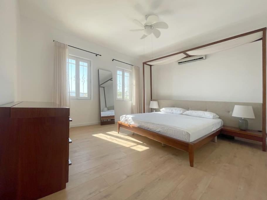 Villa Private 5-bedroom With Pool And Sea View In *