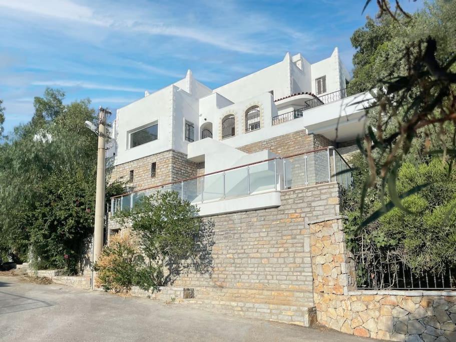 Private 5-bedroom With Pool And Sea View In Villa Bodrum