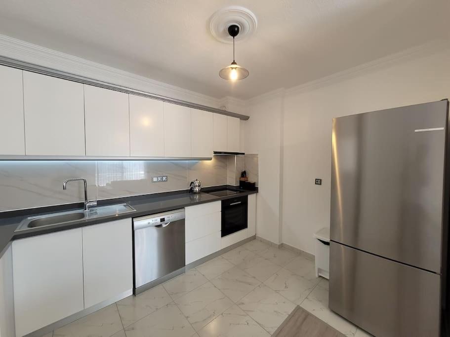 Brand New 2 Bedroom Modern Flat In Center 2