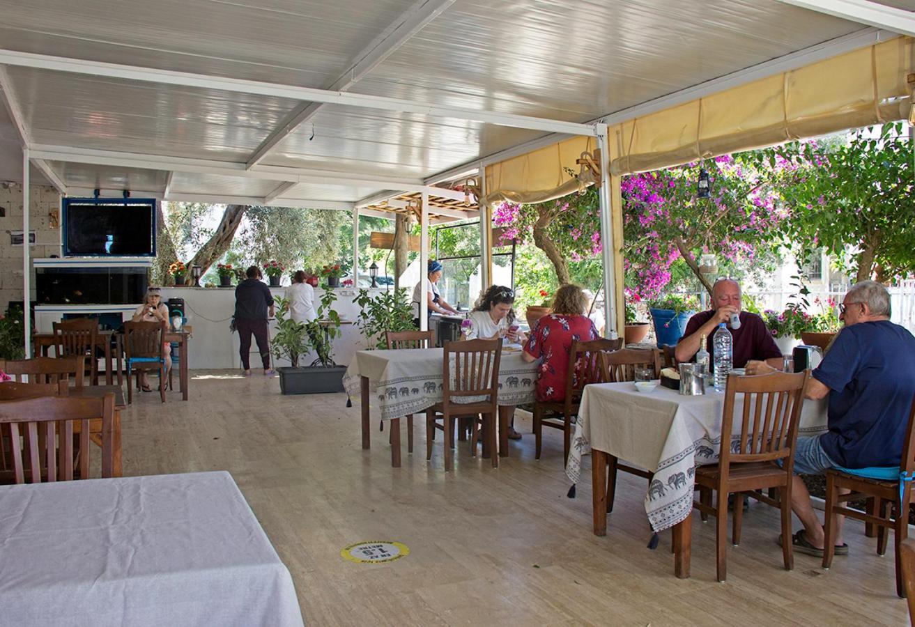 Umayra Hotel
