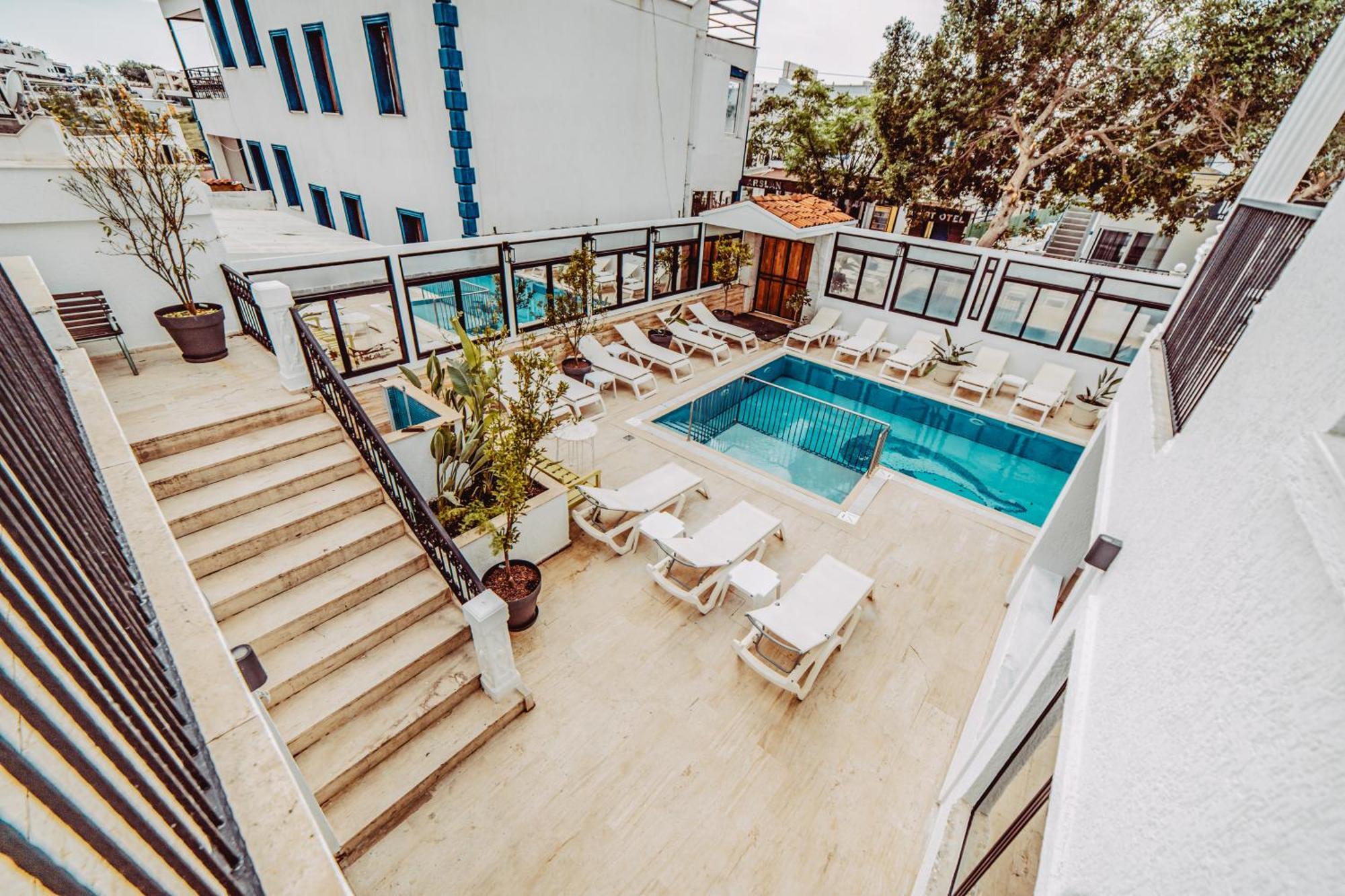 The Lume Boutique & Restaurant & Hotel *