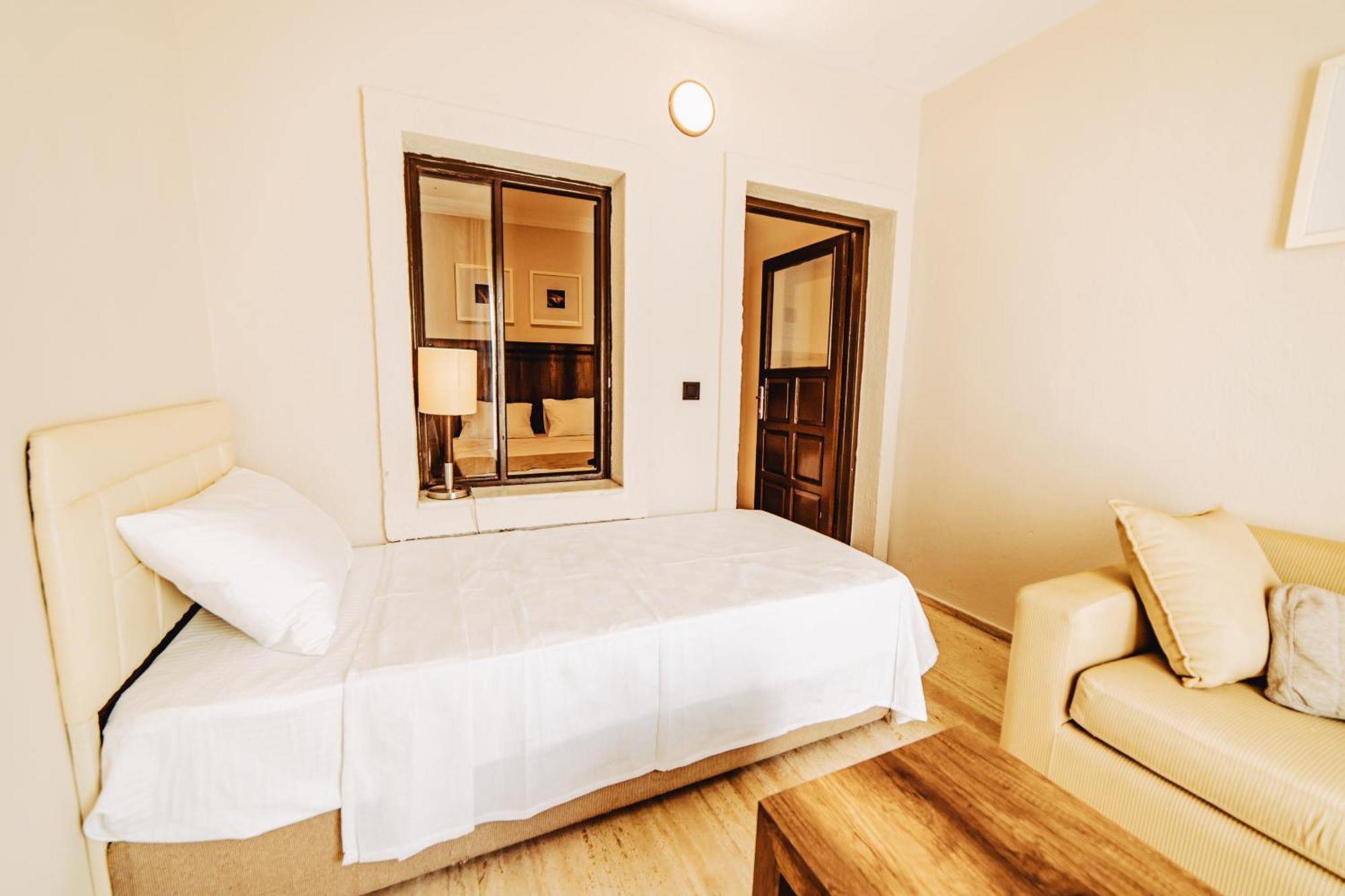 Hotel The Lume Boutique & Restaurant & *