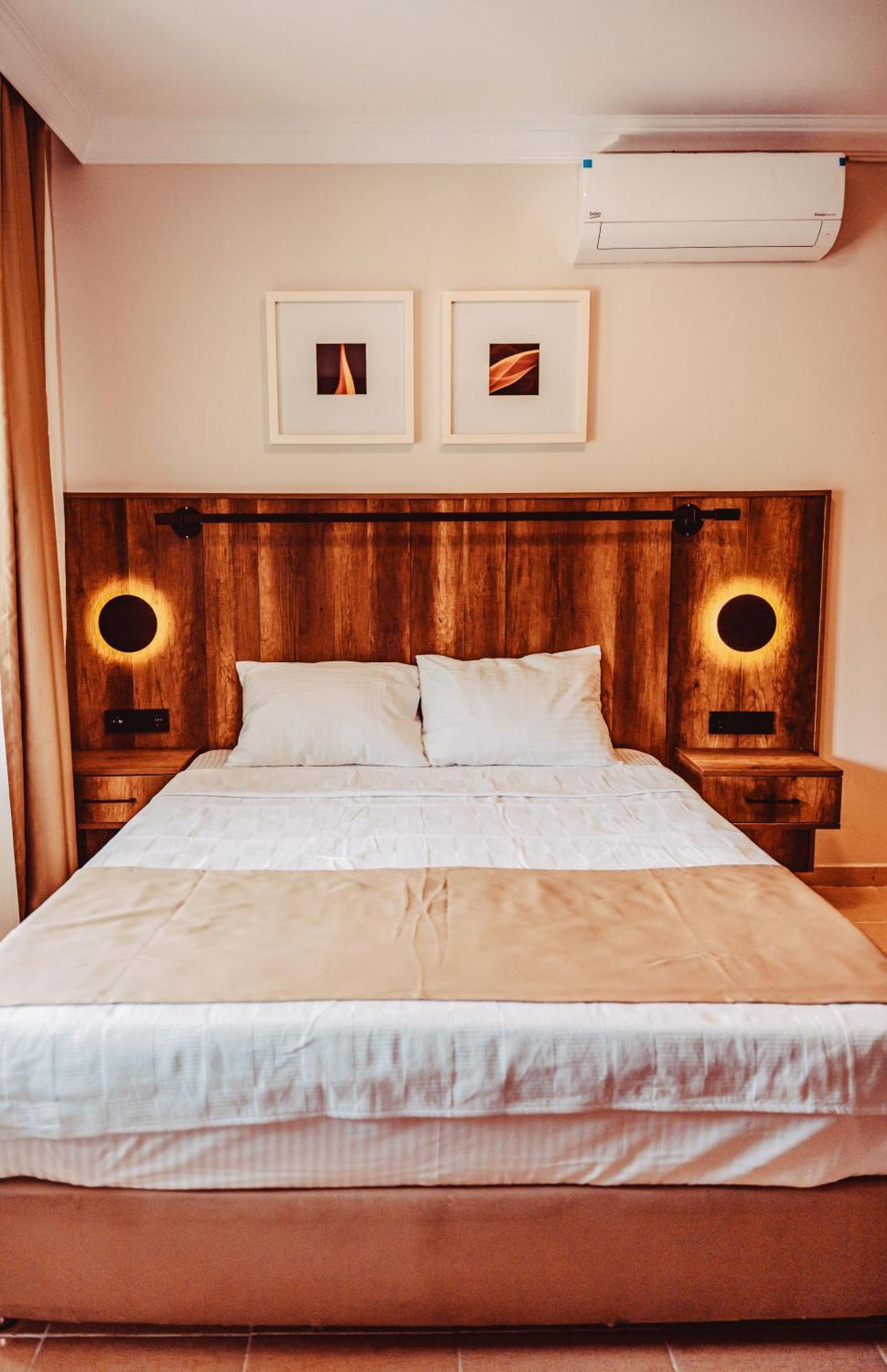 Hotel The Lume Boutique & Restaurant &