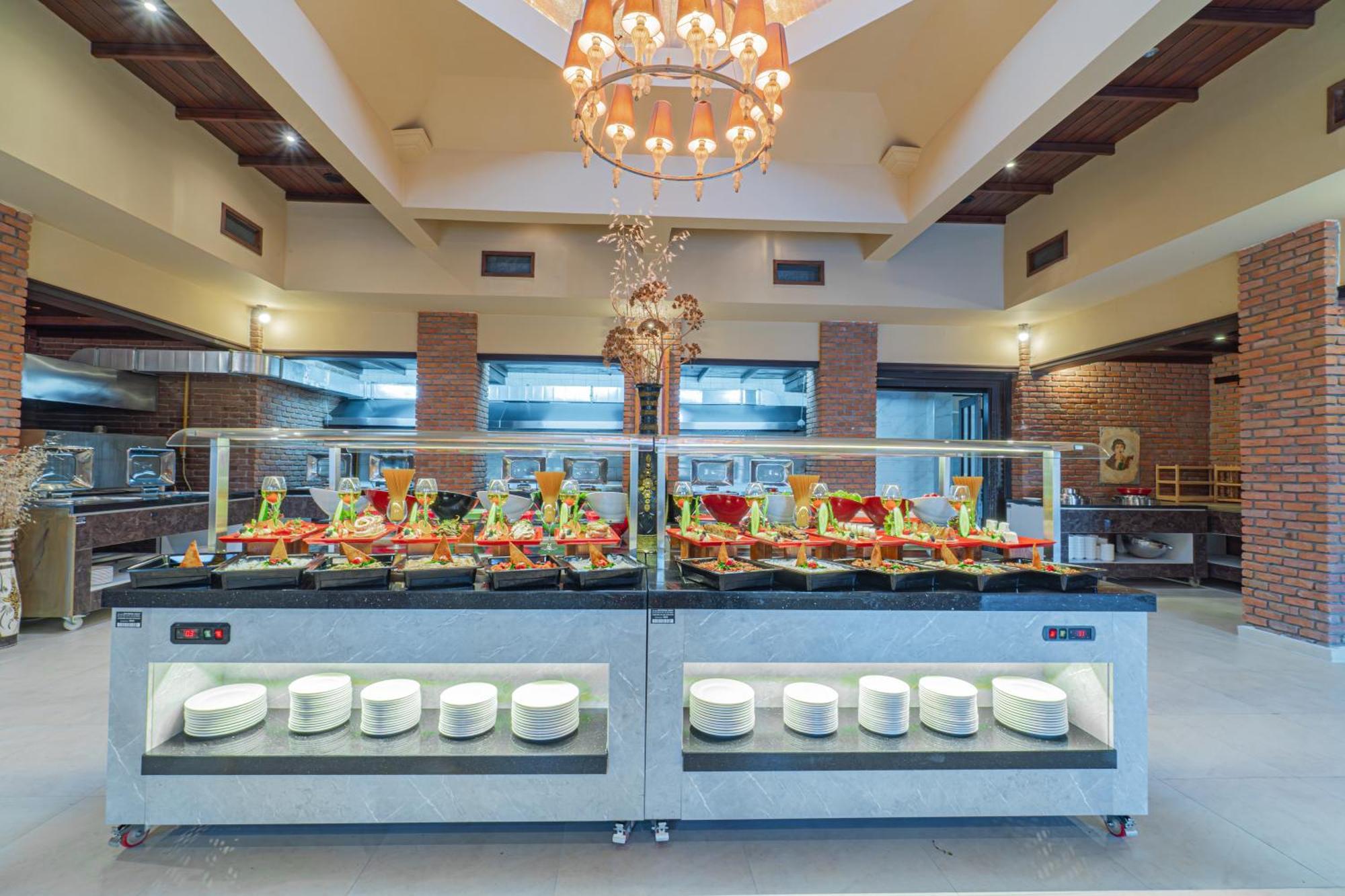 Hotel Alexander The Great &