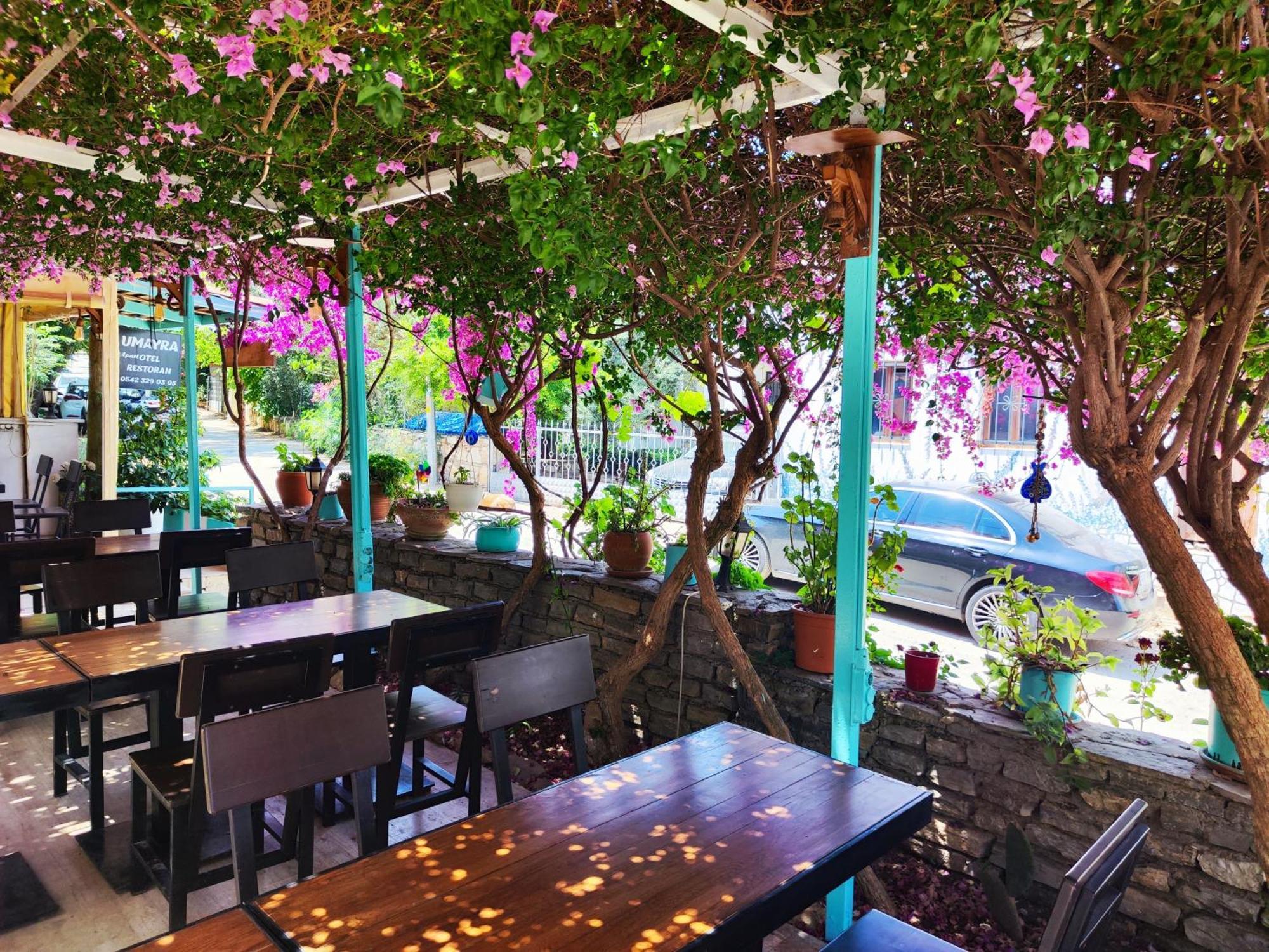 Umayra Hotel
