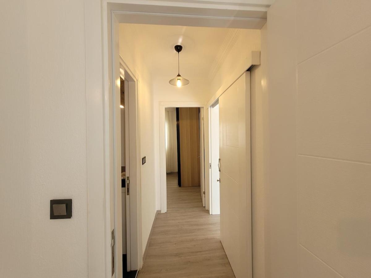 Bodrum Center 2 Bedroom Calm Modern Upstairs Flat - Yeni Duenya Bodrum Apartment