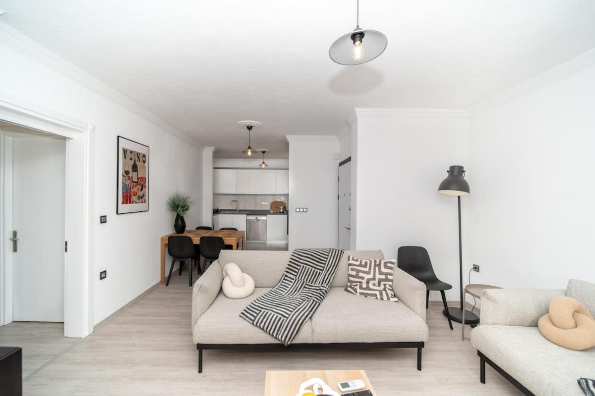 Apartment Bodrum Center 2 Bedroom Calm Modern Upstairs Flat - Yeni Duenya Bodrum