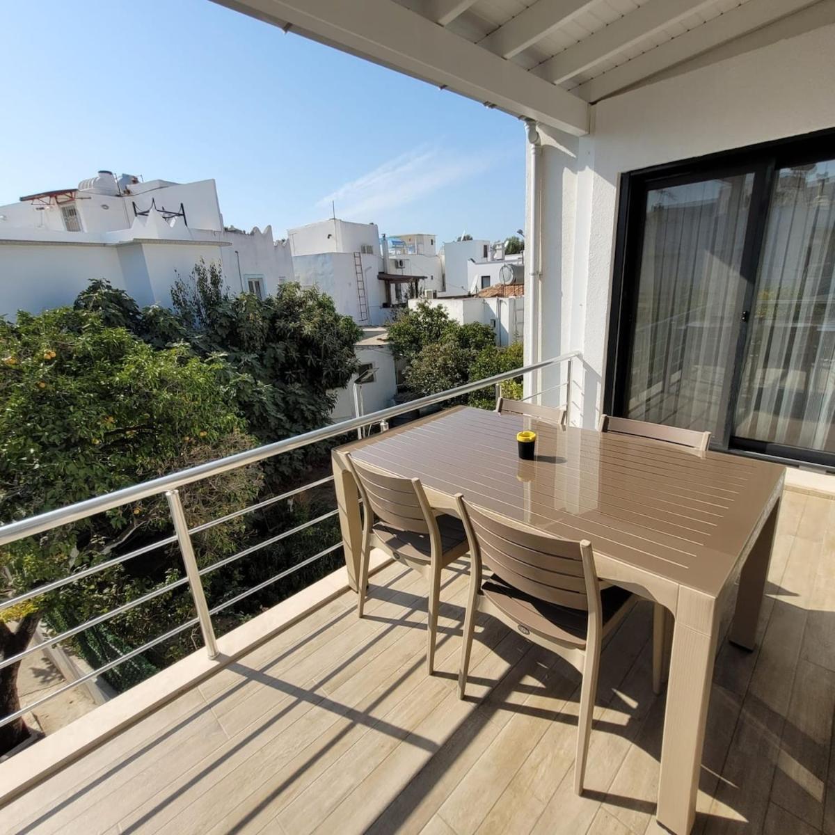 Bodrum Center 2 Bedroom Calm Modern Upstairs Flat - Yeni Duenya Bodrum Apartment Bodrum