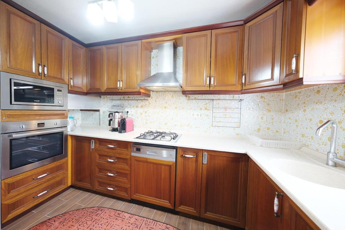 Aysem Mill Hill Apartment