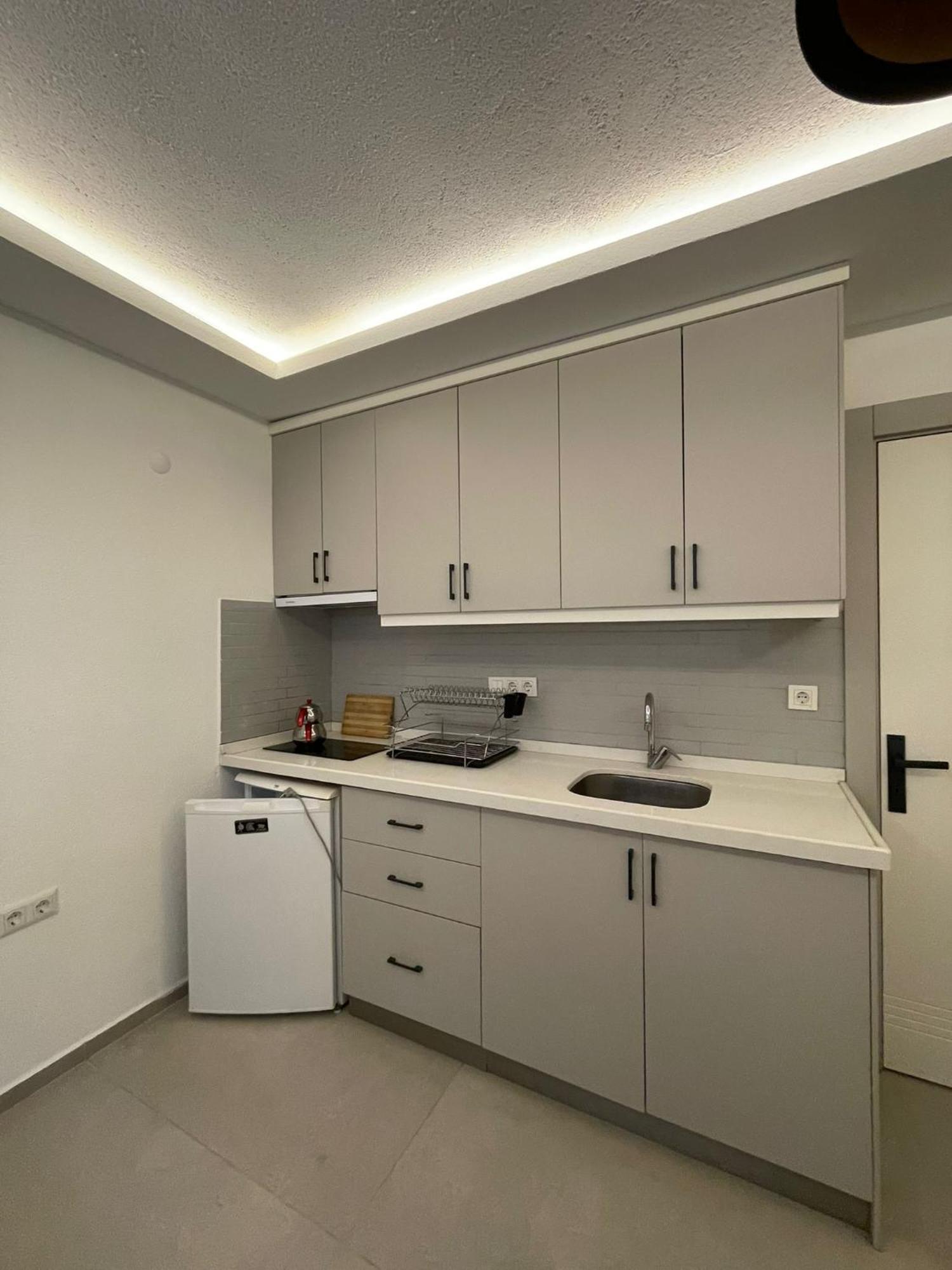 Derin Hotel
