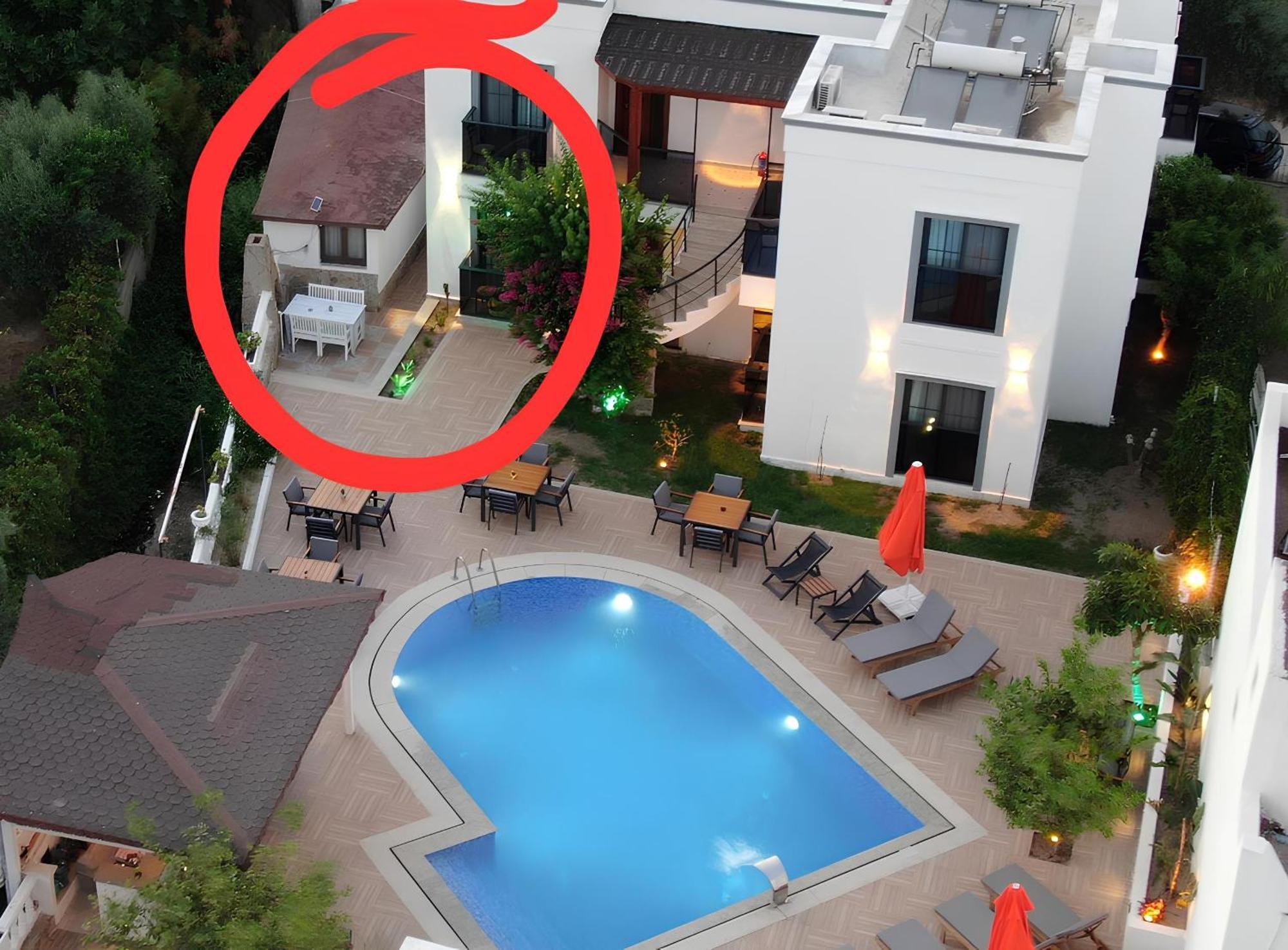 Hotel Derin