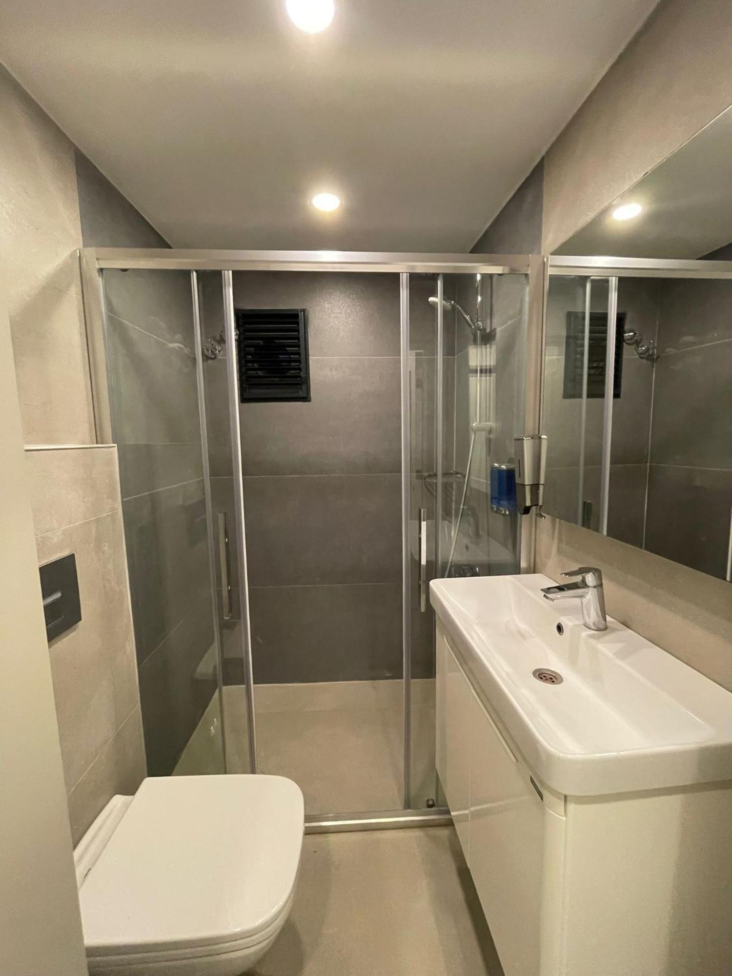 Hotel Derin 2*