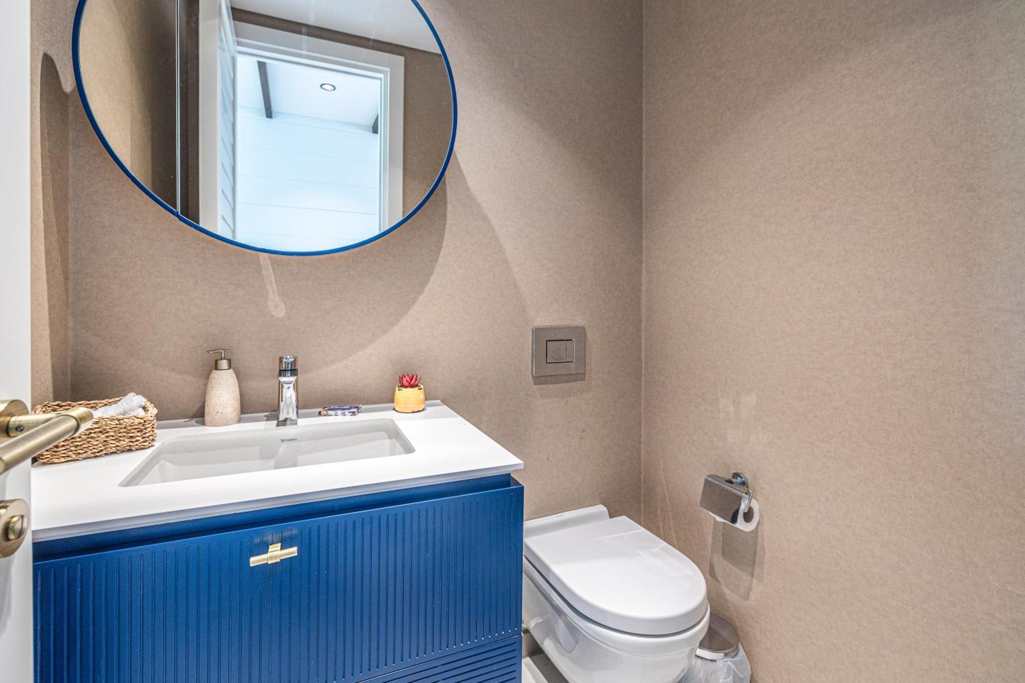 1-Bedroom Seafront Flat With Hotel Amenities Bodrum