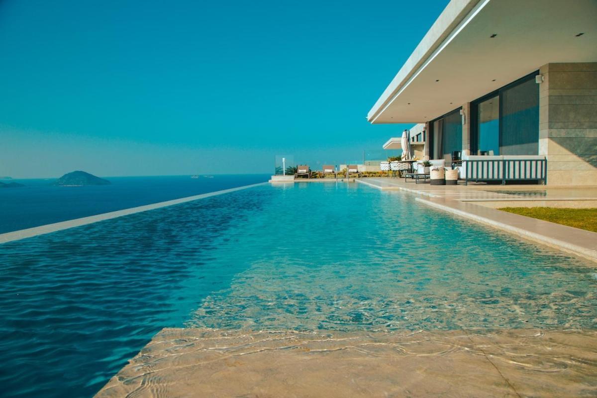 Villa Luxury In With Breathtaking Views