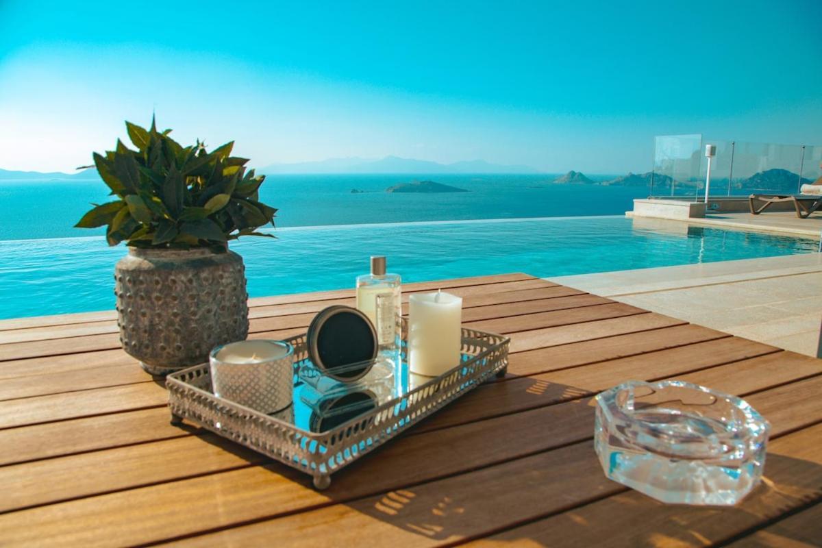 Luxury In With Breathtaking Views Villa