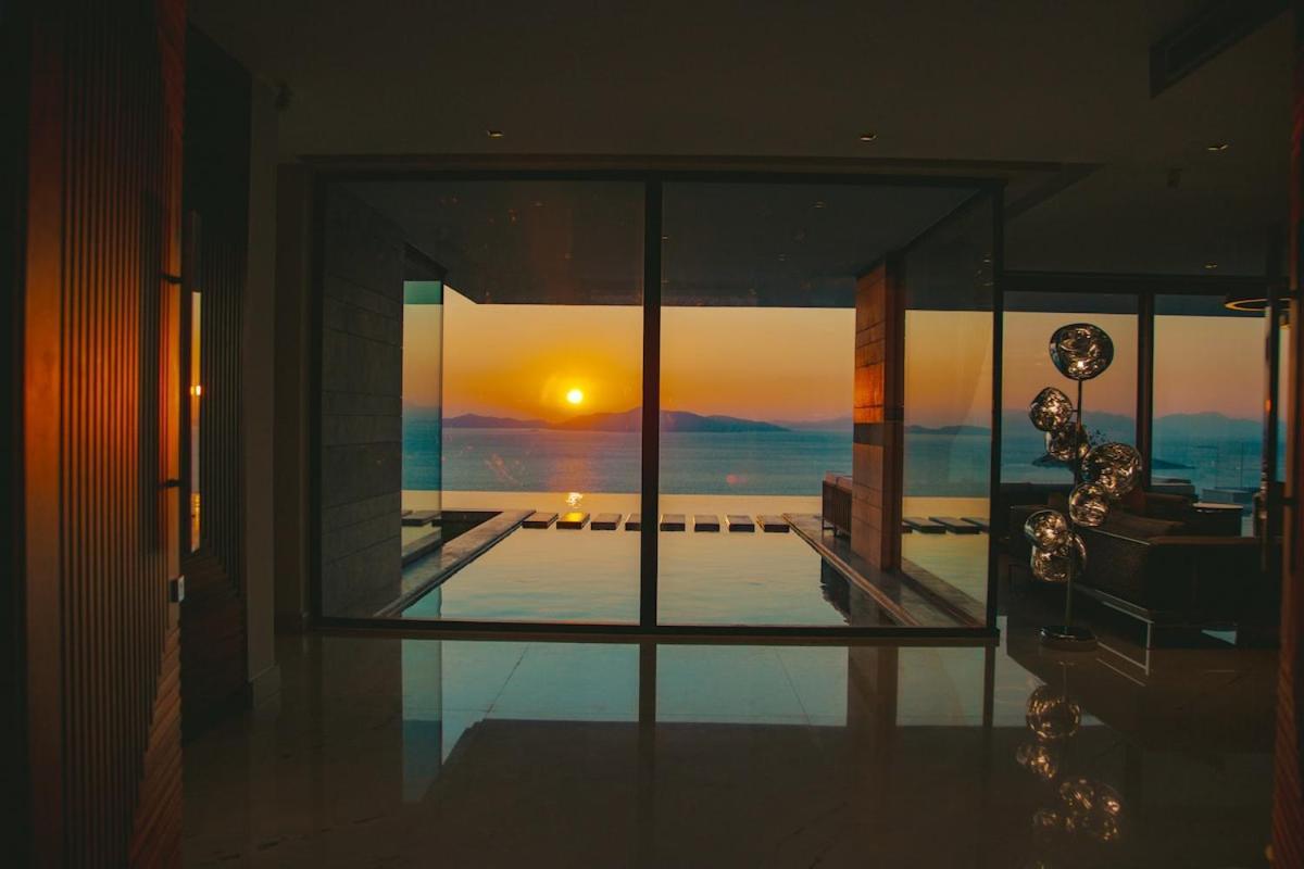 Luxury In With Breathtaking Views *