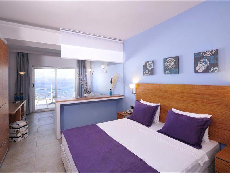 Hotel Noa Javelin Beach Club 4*