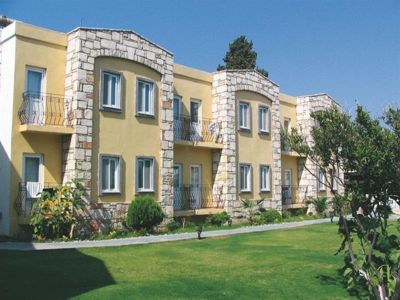 Parilti Hotel
