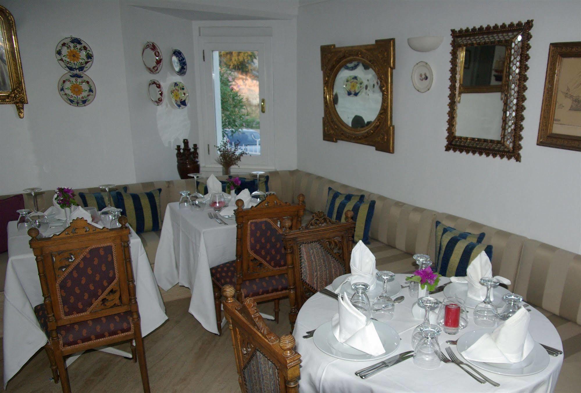 Otel Antik Tiyatro 3*