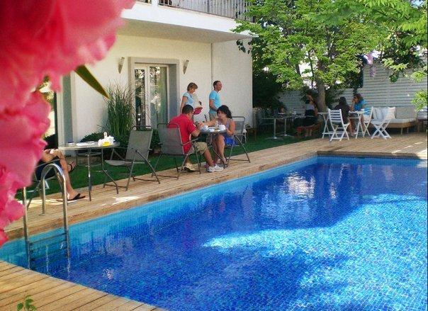 Satsuma Suites Hotel 3*