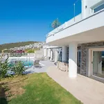 Beach Front Super Villa Boss 1