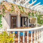 Vintage Villa