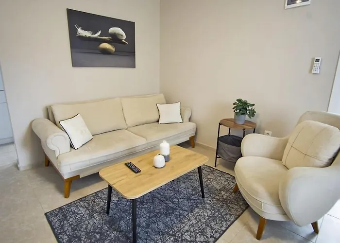Cozy And Central Apartment With Shared Pool Near Beach In Bodrum