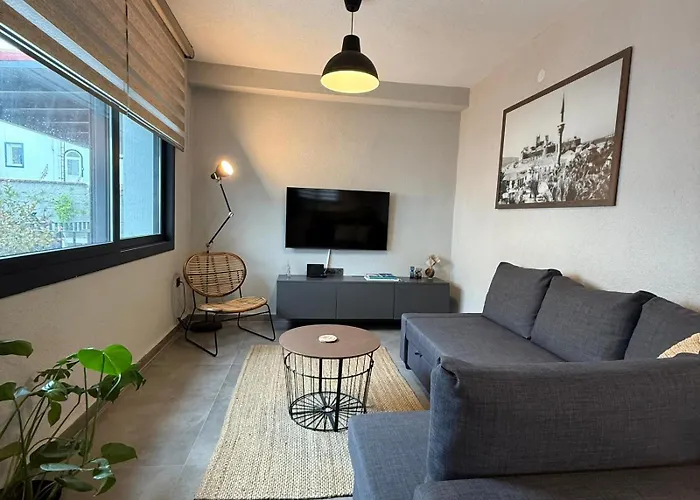 Newold Flat