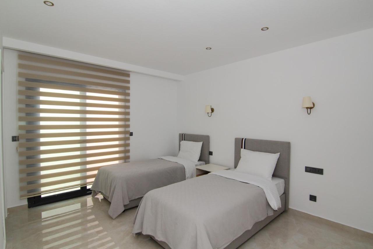 Marina Premium Residences