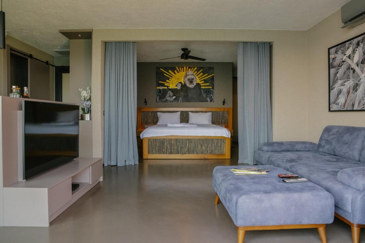 Surfer Caravan Gastro Pub Suites- Adults Only Apartment