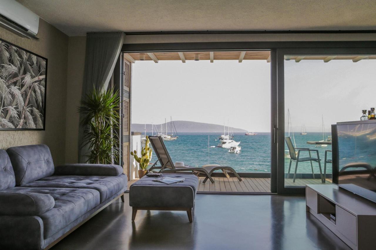 Surfer Caravan Gastro Pub Suites- Adults Only * Bodrum