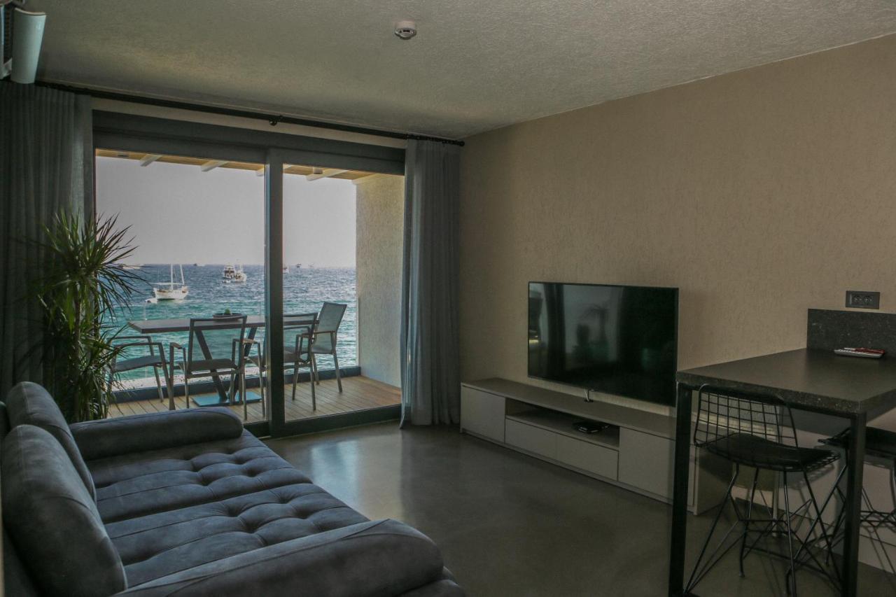 Surfer Caravan Gastro Pub Suites- Adults Only Apartment