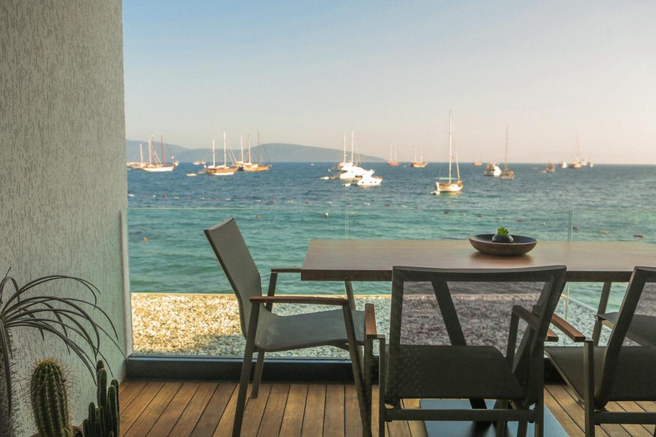 Surfer Caravan Gastro Pub Suites- Adults Only * Bodrum
