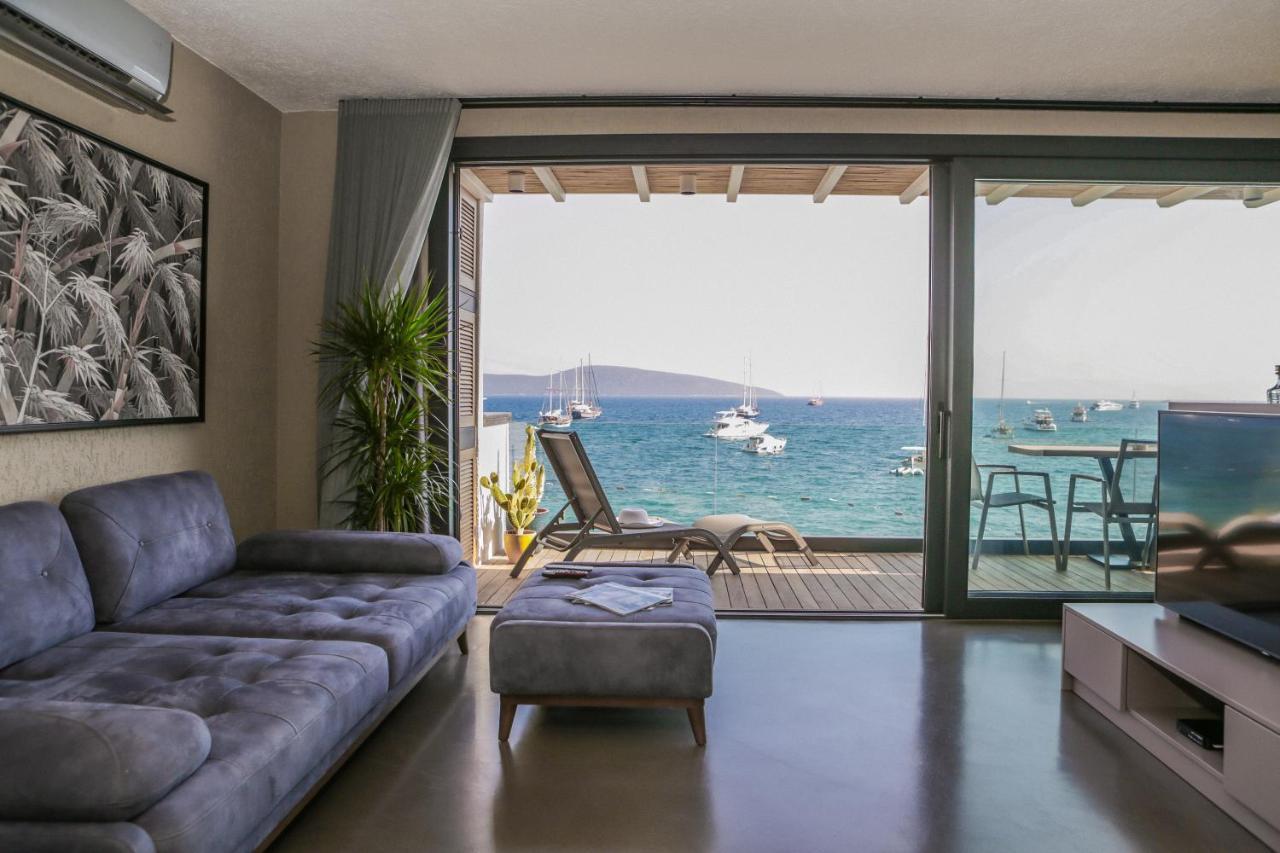 Surfer Caravan Gastro Pub Suites- Adults Only * Bodrum