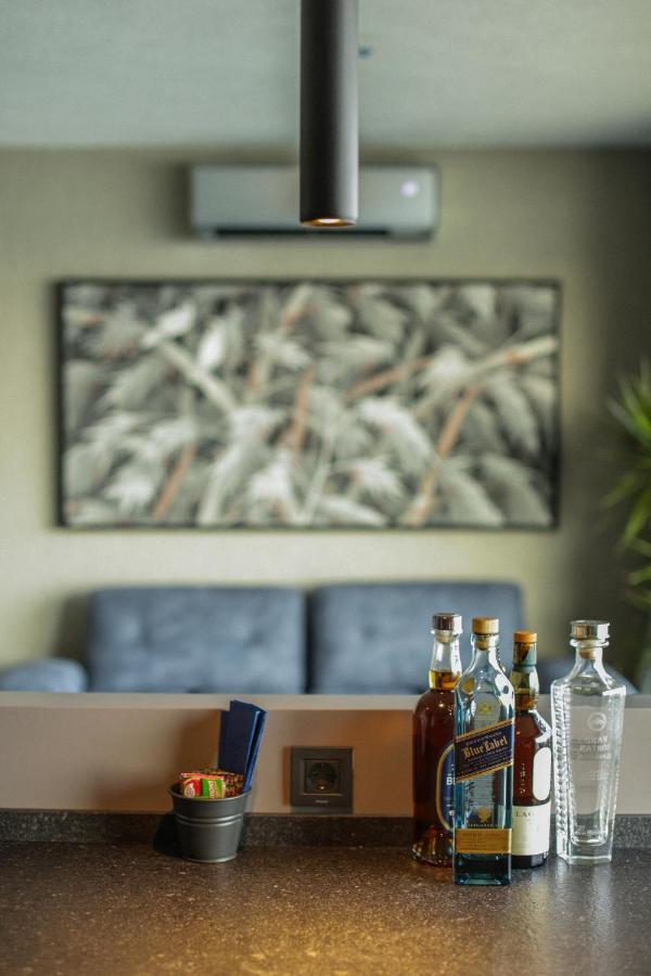 Surfer Caravan Gastro Pub Suites- Adults Only * Bodrum