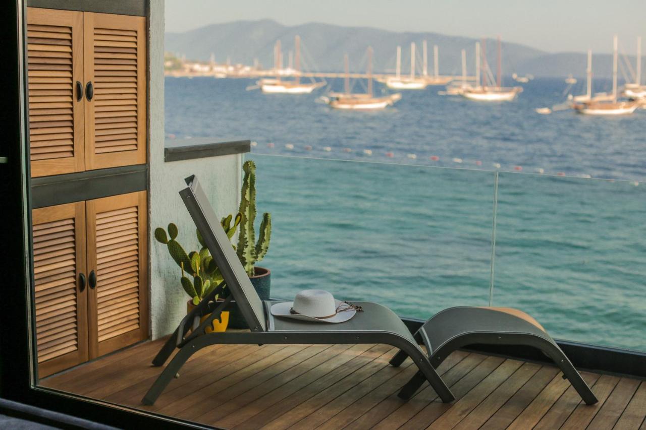 Surfer Caravan Gastro Pub Suites- Adults Only