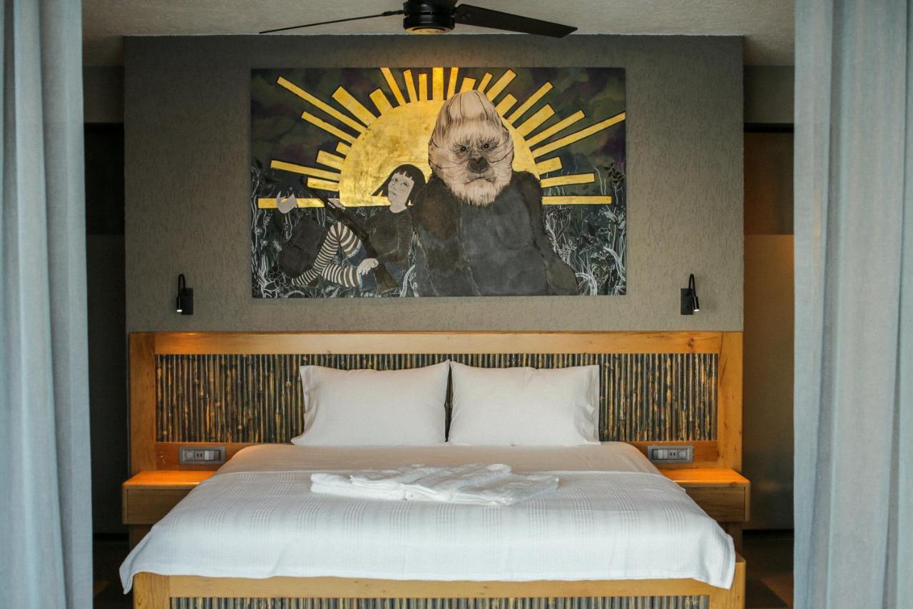 Surfer Caravan Gastro Pub Suites- Adults Only Apartment
