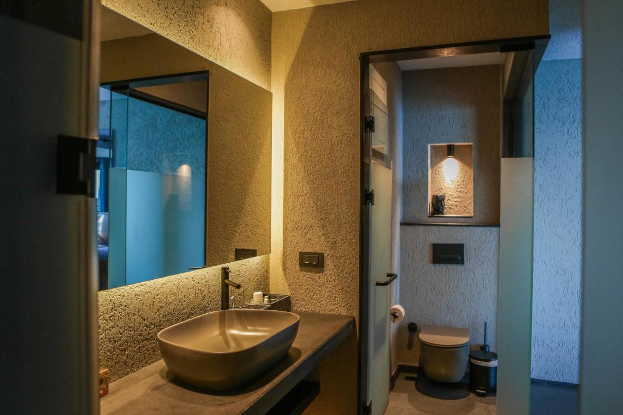 Surfer Caravan Gastro Pub Suites- Adults Only Apartment